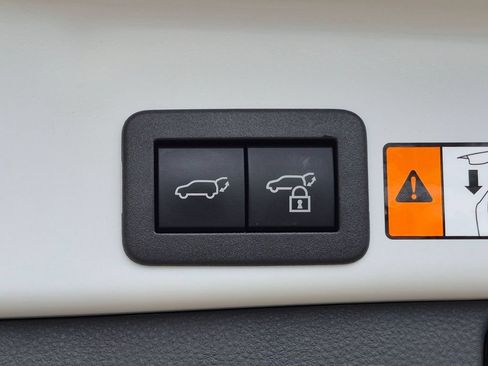 Used 2026 Toyota RAV4 XLE Premium AWD/4WD image 30