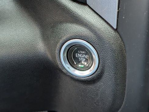 Used 2020 GMC Sierra 1500 SLT w/ SLT Premium Plus Package image 19