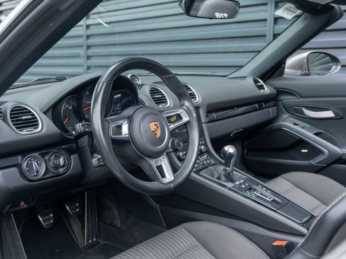 Certified 2020 Porsche 718 Boxster RWD image 4