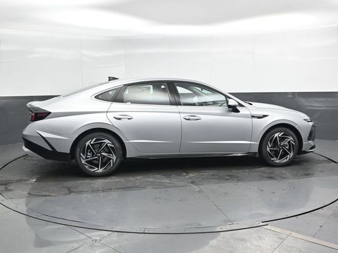 New 2026 Hyundai Sonata SEL FWD image 3