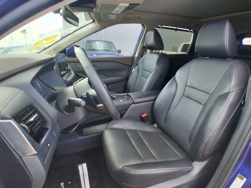 Used 2023 Nissan Rogue SL w/ SL Premium Package FWD image 9