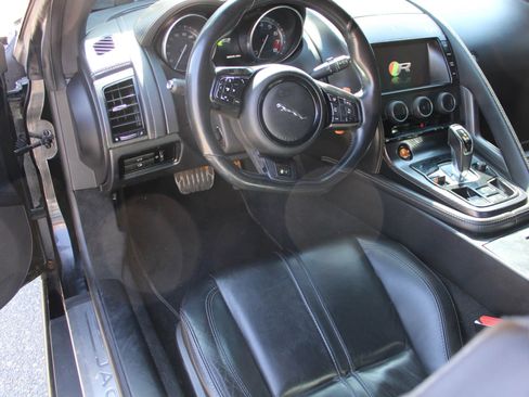 Used 2015 Jaguar F-TYPE R RWD image 16