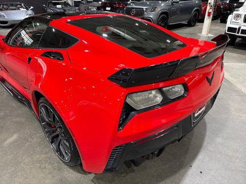 Used 2015 Chevrolet Corvette Z06 w/ Z07 Performance Package image 39