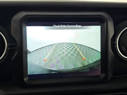 Used 2023 Jeep Wrangler Unlimited Sahara w/ Cold Weather Group AWD/4WD image 30