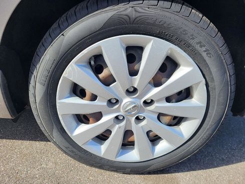 Used 2016 Nissan Sentra SV image 16
