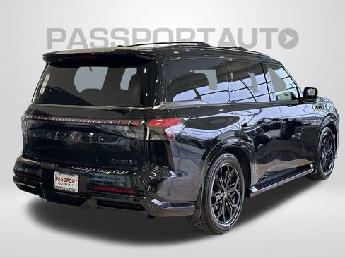 New 2026 INFINITI QX80 4WD w/ Sport Exterior Package image 23