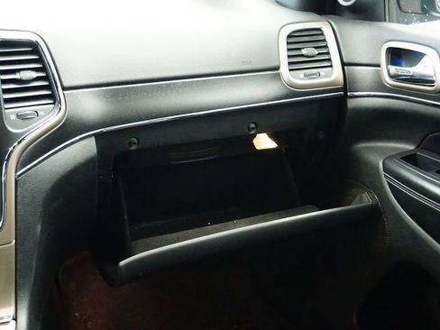 Used 2017 Jeep Grand Cherokee Limited w/ Trailer Tow Group IV image 26