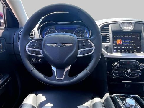 Used 2023 Chrysler 300 Touring L RWD image 6