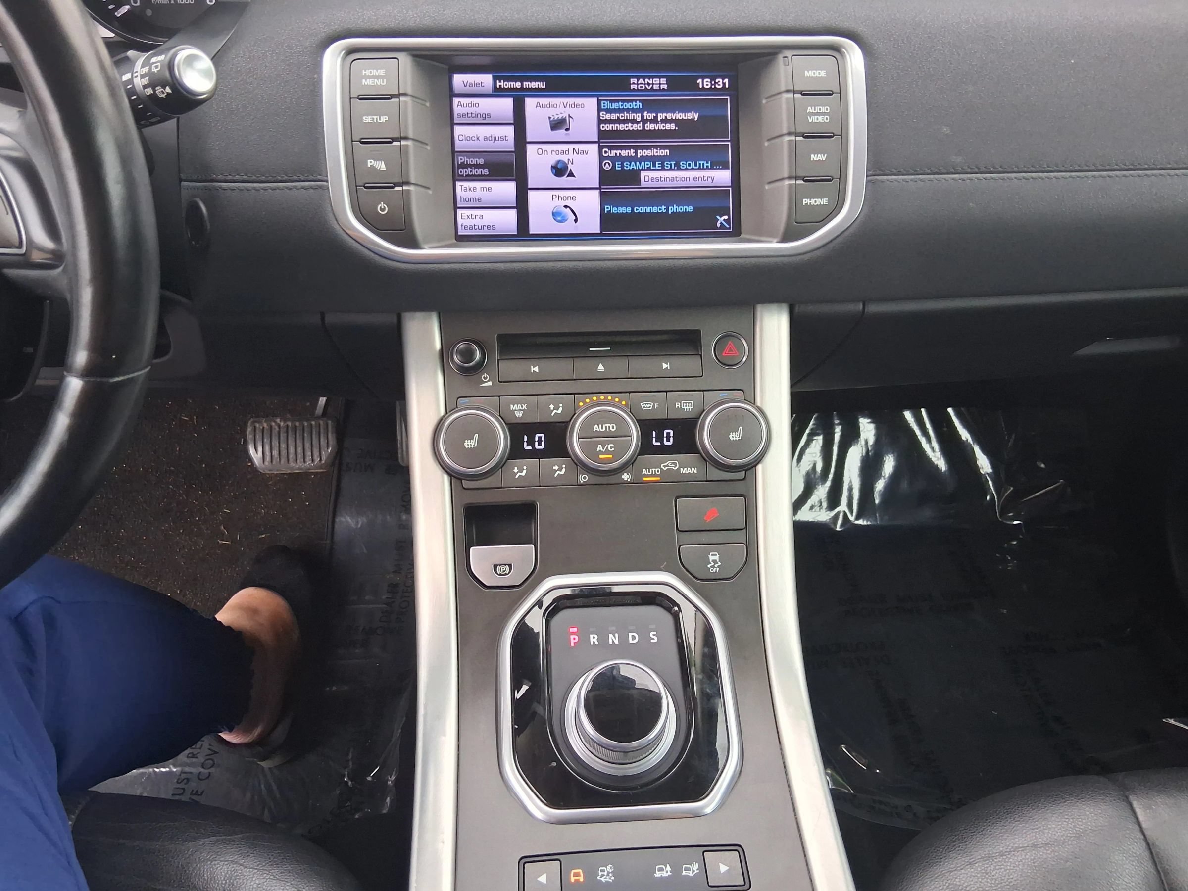 Used 2013 Land Rover Range Rover Evoque Pure Premium AWD/4WD image 16
