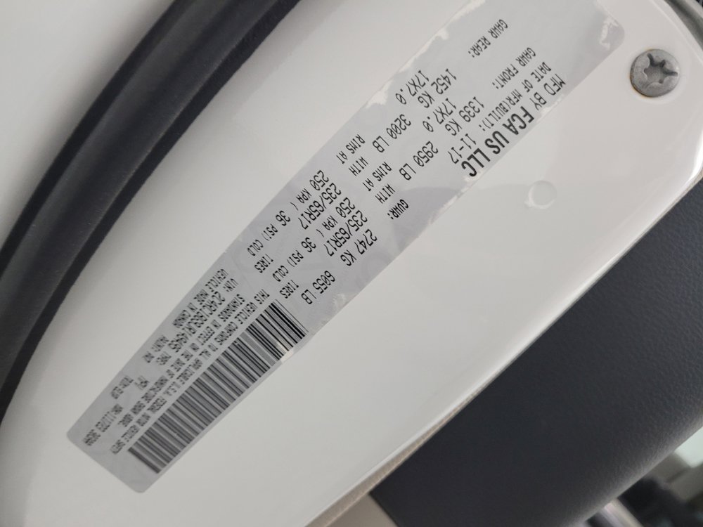 Used 2018 Chrysler Pacifica Touring-L FWD image 33