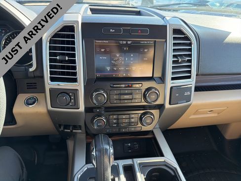 Used 2015 Ford F150 Lariat image 13