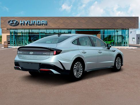 New 2025 Hyundai Sonata Limited image 7