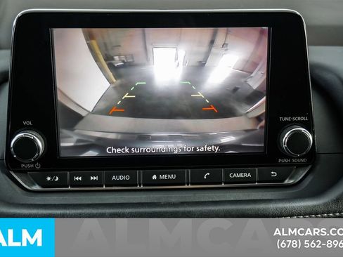 Used 2022 Nissan Rogue SV FWD image 34