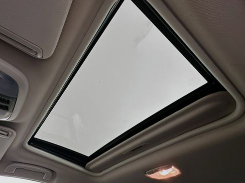 Used 2024 Subaru Crosstrek 2.0i Premium image 24