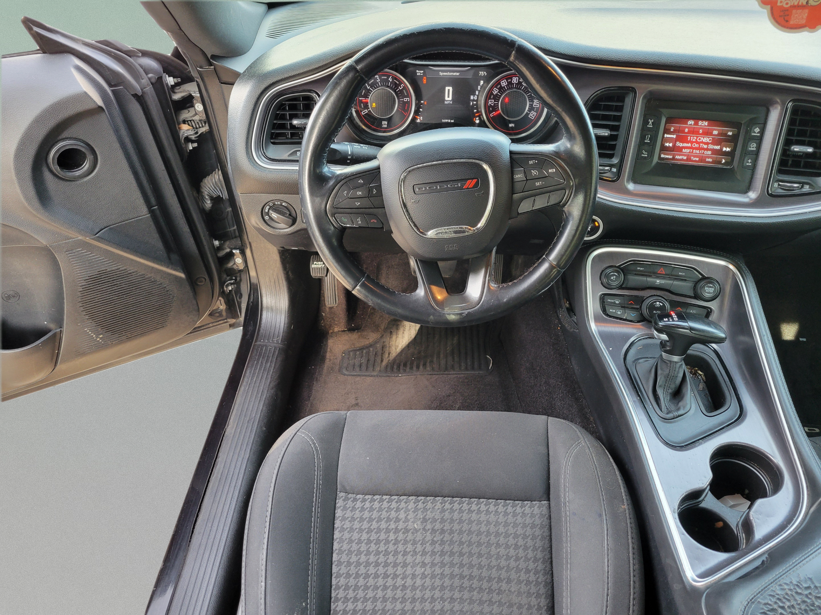 Used 2016 Dodge Challenger SXT RWD image 9