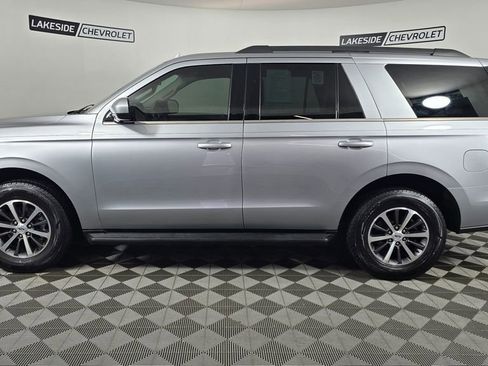 Used 2021 Ford Expedition XLT RWD image 3
