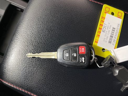 Used 2016 Toyota Camry XSE image 24