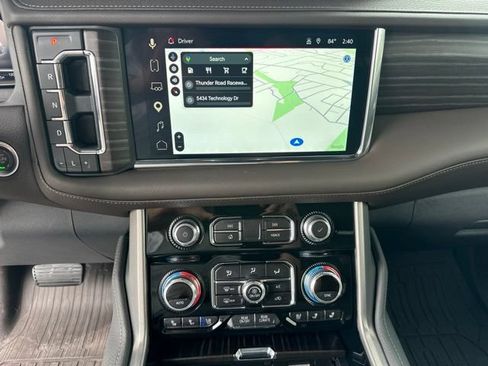 Used 2023 GMC Yukon XL Denali RWD image 16