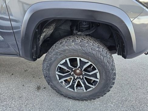 Used 2020 Toyota Tacoma 2WD Double Cab image 11