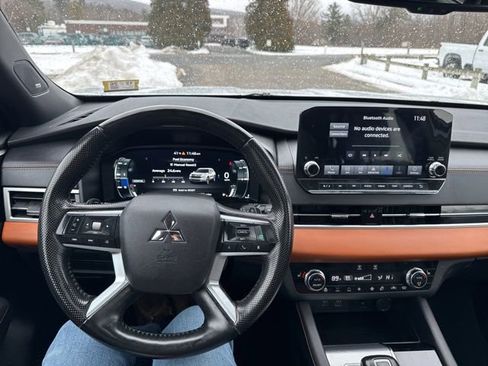 Used 2024 Mitsubishi Outlander SEL image 58