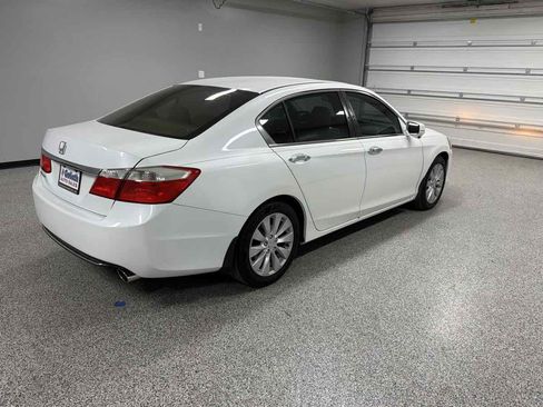 Used 2013 Honda Accord EX image 3