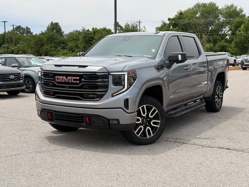 Used 2024 GMC Sierra 1500 AT4 w/ AT4 Carbonpro Edition AWD/4WD image 3