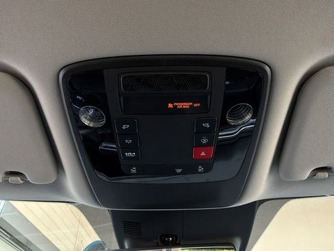 Used 2026 Kia Carnival FWD image 18