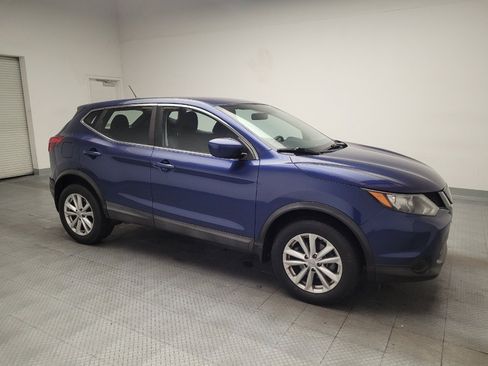 Used 2018 Nissan Rogue Sport S w/ S Appearance Package FWD image 11