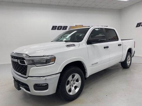 Used 2025 RAM 1500 Big Horn image 1