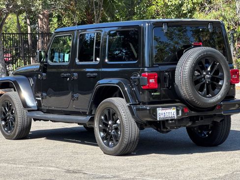 Used 2021 Jeep Wrangler Unlimited Sahara image 5