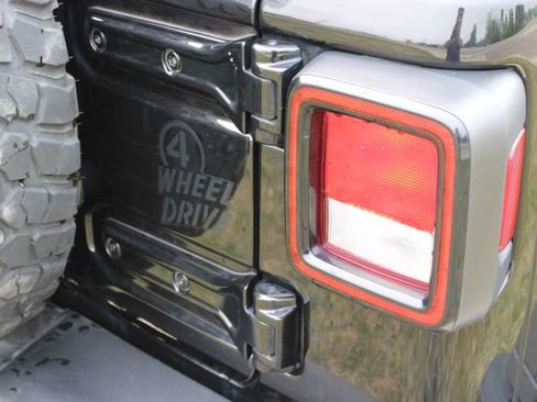 Used 2022 Jeep Wrangler Unlimited Sport AWD/4WD image 33