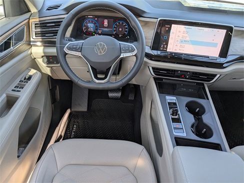 New 2026 Volkswagen Atlas SE image 17
