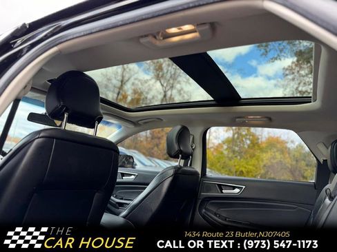 Used 2018 Ford Edge Titanium w/ Technology Package image 19