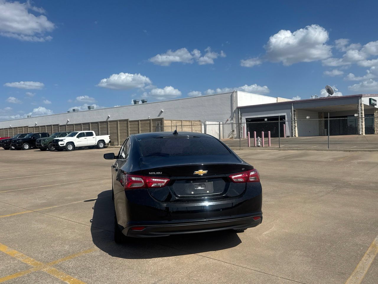 Used 2023 Chevrolet Malibu LT FWD image 17