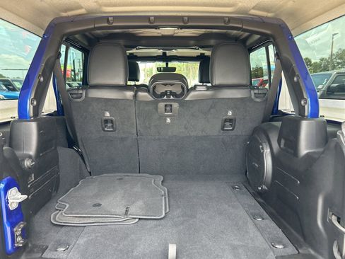 Used 2019 Jeep Wrangler Unlimited Rubicon AWD/4WD image 36