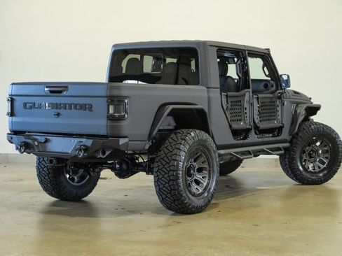 Used 2025 Jeep Gladiator Sport AWD/4WD image 45
