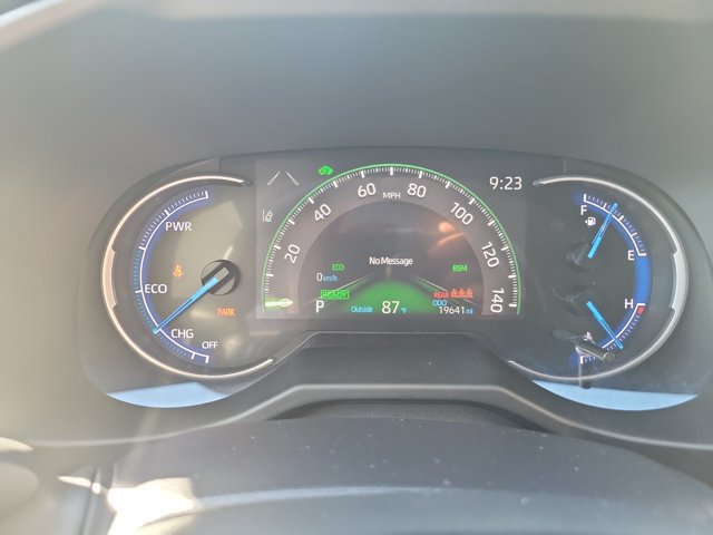 Used 2025 Toyota RAV4 XLE AWD/4WD image 30