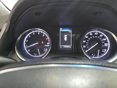 Used 2020 Toyota Camry SE FWD image 14