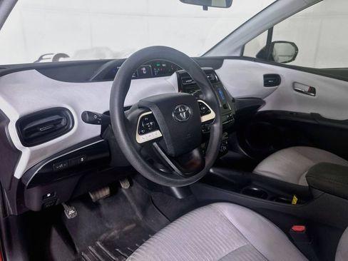 Used 2016 Toyota Prius Two FWD image 10
