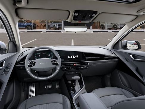 New 2025 Kia Niro EX Touring image 14