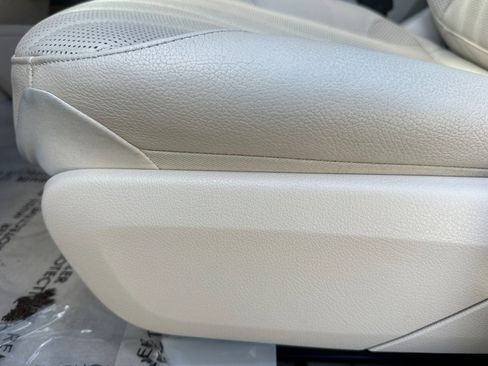 Certified 2023 Mercedes-Benz EQS 580 4MATIC Sedan image 13