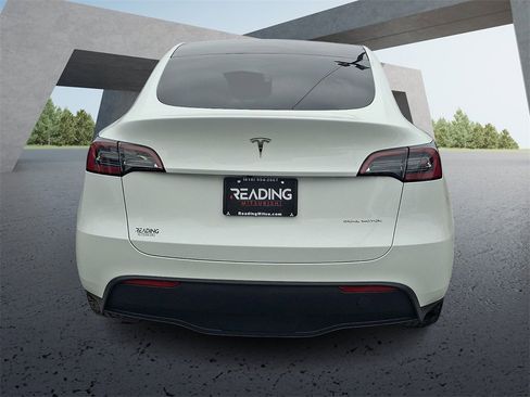 Used 2023 Tesla Model Y Long Range image 6