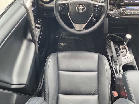 Used 2018 Toyota RAV4 Limited w/ Advanced Technology Package FWD image 11