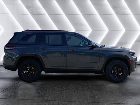 New 2026 Jeep Grand Cherokee Altitude AWD/4WD image 7