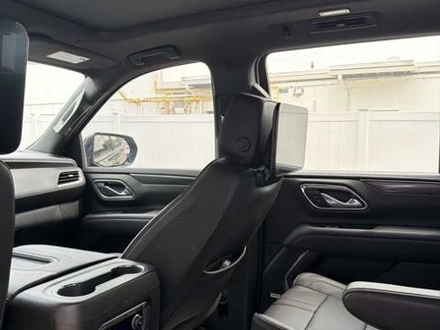 Used 2023 Chevrolet Tahoe RST w/ Luxury Package AWD/4WD image 5