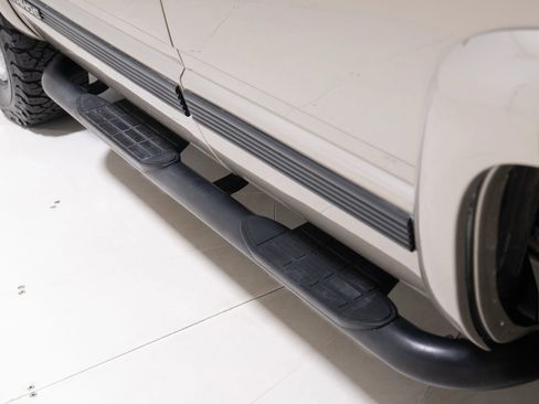 Used 2000 Chevrolet Tahoe Z71 w/ Comfort & Security Pkg image 84