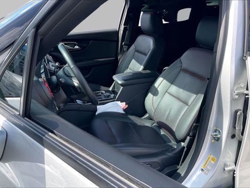 Used 2022 Chevrolet Blazer RS w/ Enhanced Convenience Package FWD image 9