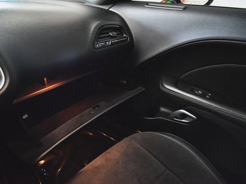 Used 2016 Dodge Challenger R/T Scat Pack w/ Leather Interior Group image 13