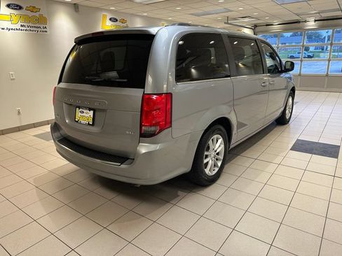 Used 2020 Dodge Grand Caravan SXT FWD image 19