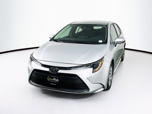 Used 2024 Toyota Corolla LE FWD image 3